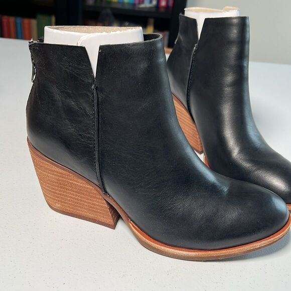 Kork-Ease Chandra Bootie Boots Shoes - Picture 6 of 9